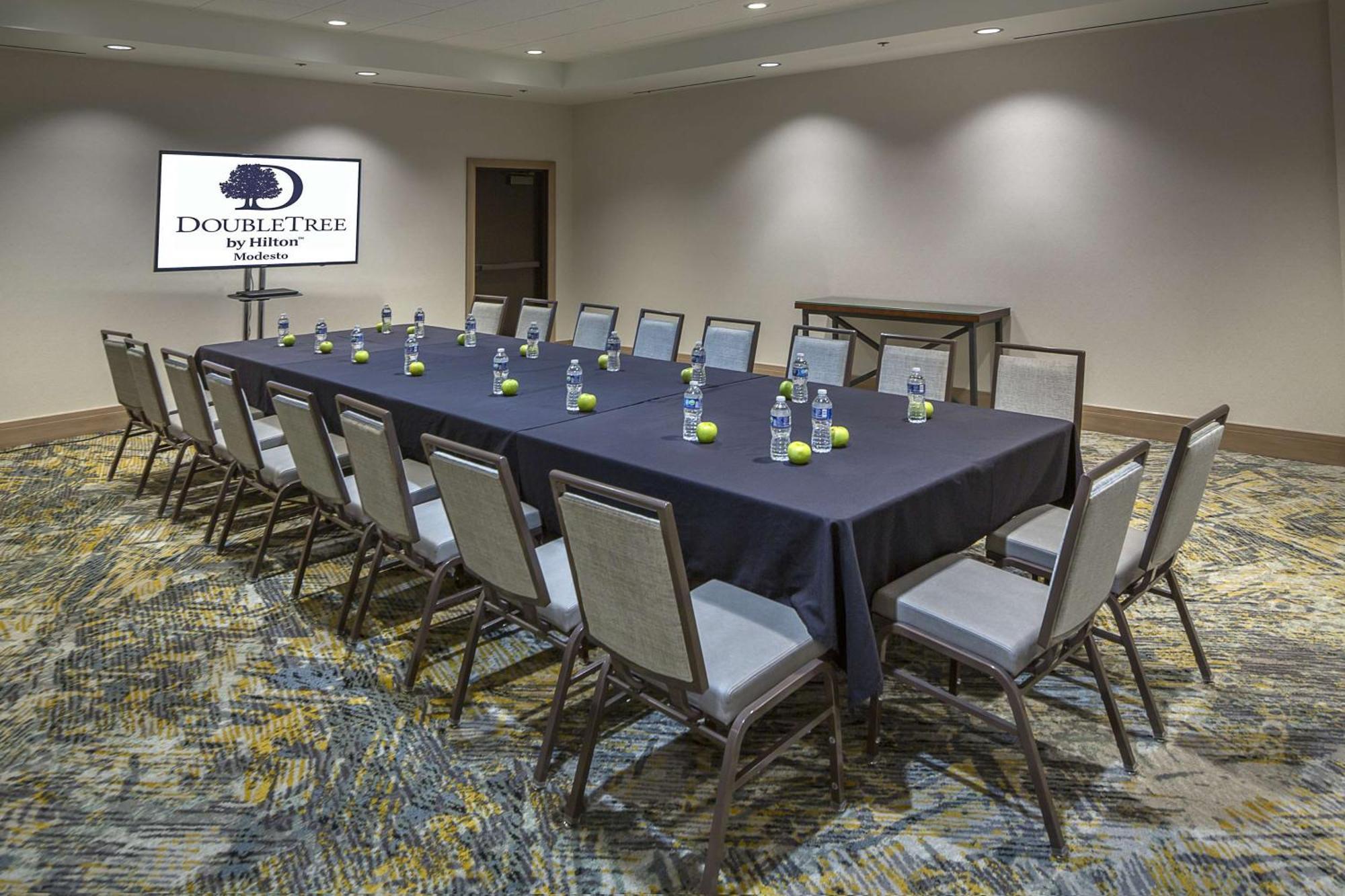 Hotel Doubletree By Hilton Modesto Exteriér fotografie